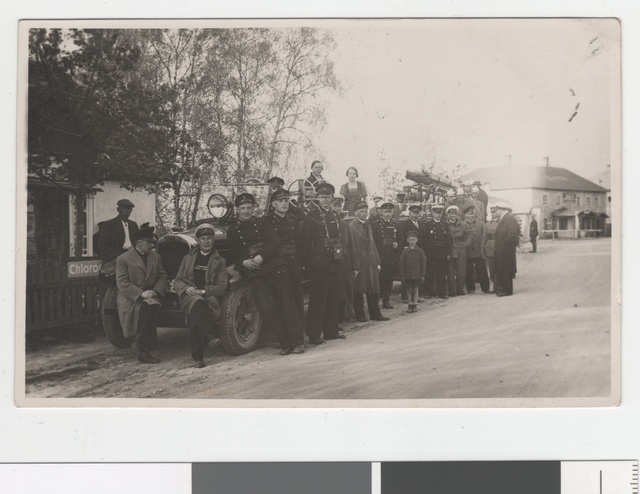 Members of Nõmme VTÜ with fire cars in Jõelähtmes 06.05.1934.a.