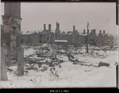 Narva Kalevivabriku purustatud tööliselamute rajoon.  duplicate photo
