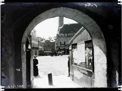 View from Gardening to the Raekoja square.  duplicate photo