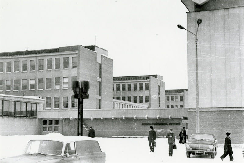Main building of Tallinn University of Technology, 6 views of the building. Architects Uno Tölpus, Henno Sepmann and Olga Kontšajeva