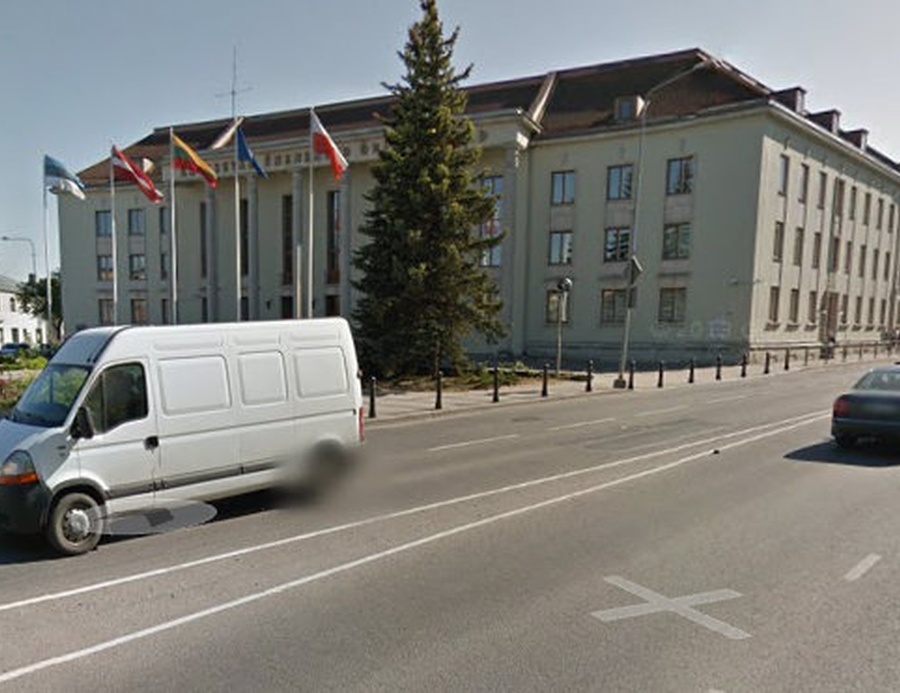 Postijaama hoone Võru ja Riia tänavate nurgal rephoto