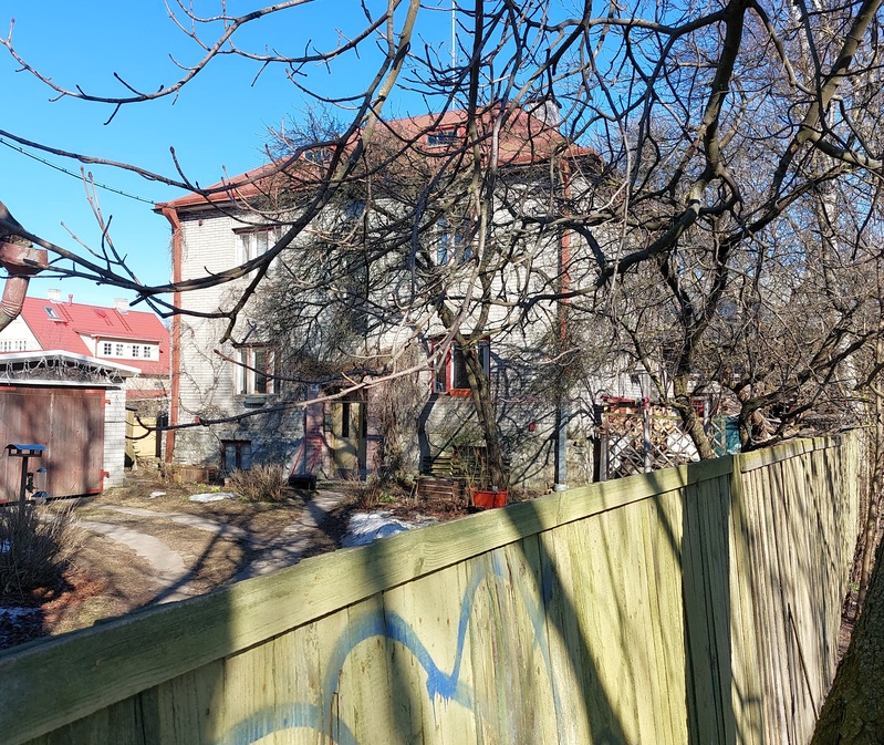 Pelgulinn: Ristiku 2a elamu rephoto