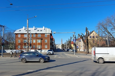 View from Paldiski Road to Ristiku Street in Tallinn rephoto