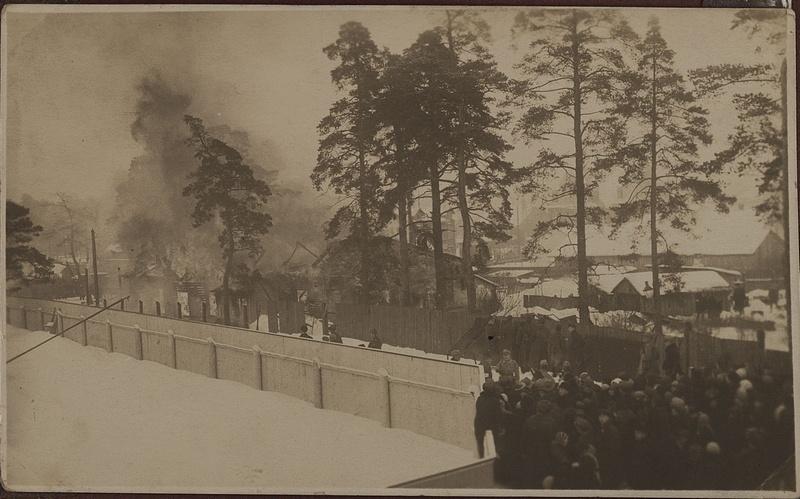 Restaurant "Naaritse" burning in Nõmmel 1926.