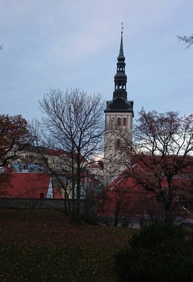 Tallinn, Niguliste kirik, vaade Harjuvärava mäelt. rephoto