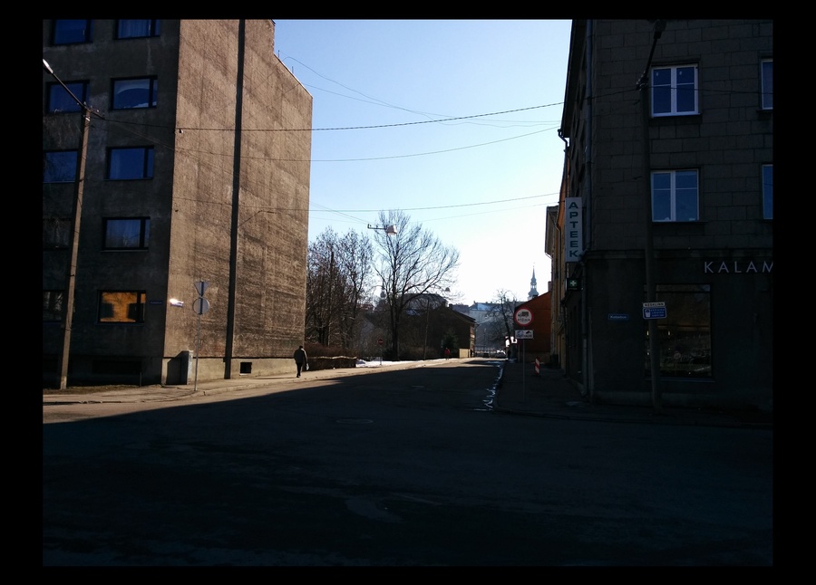 Kalamaja, Kotzebue ja Vana-Kalamaja ristmik, vaade Toompea suunas. rephoto