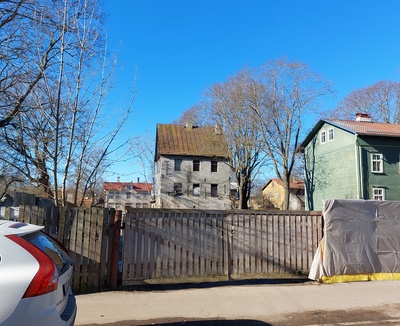 Pelgulinn: Õle 27 laohoone ja elamu rephoto