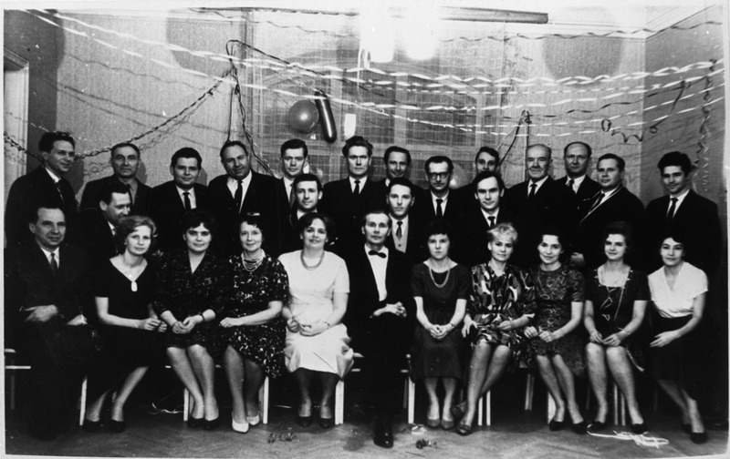 TPI graafika kateedri töötajate grupipilt, 1960.-1970.a.