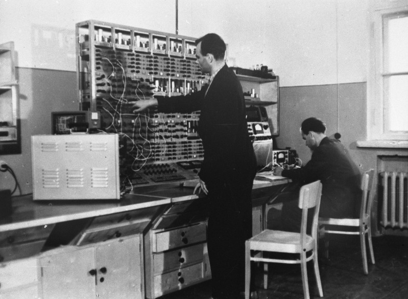 TPI elektrisüsteemide võrkude kateedris, 1960. aastad