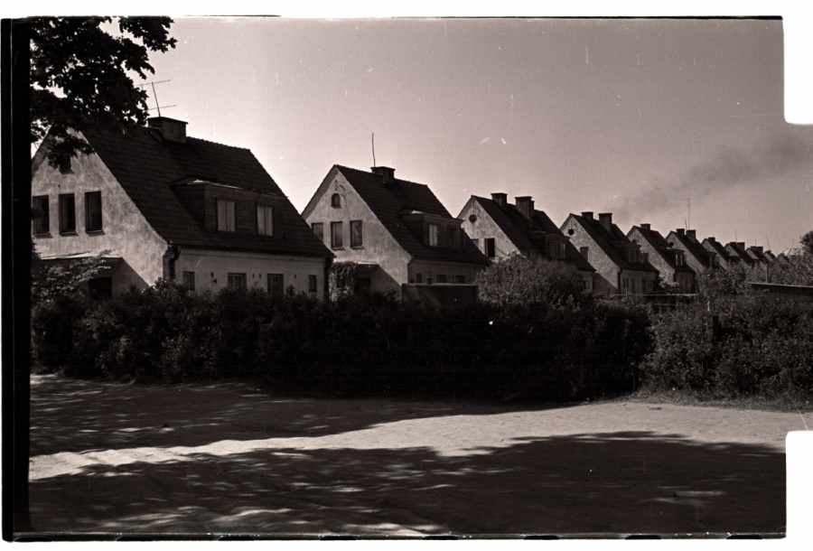 Sirbi street houses