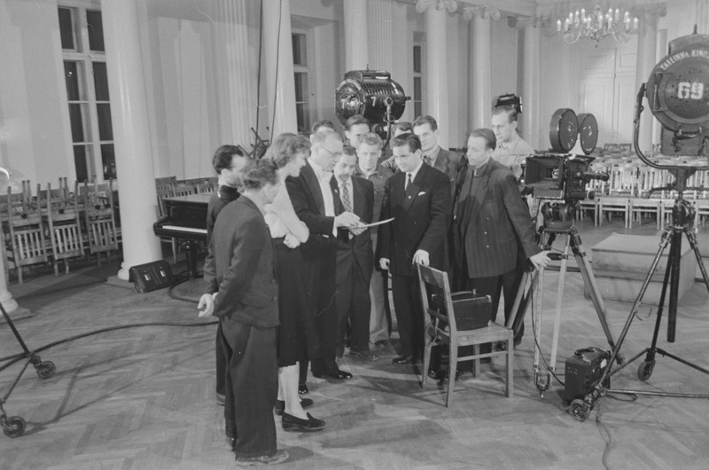 TRÜ meeskoori, TRÜ naiskoori filmimine aulas. 27. detsember 1957.a.