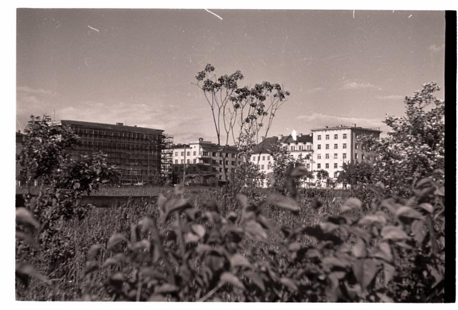 Tallinn, Pionier Square.