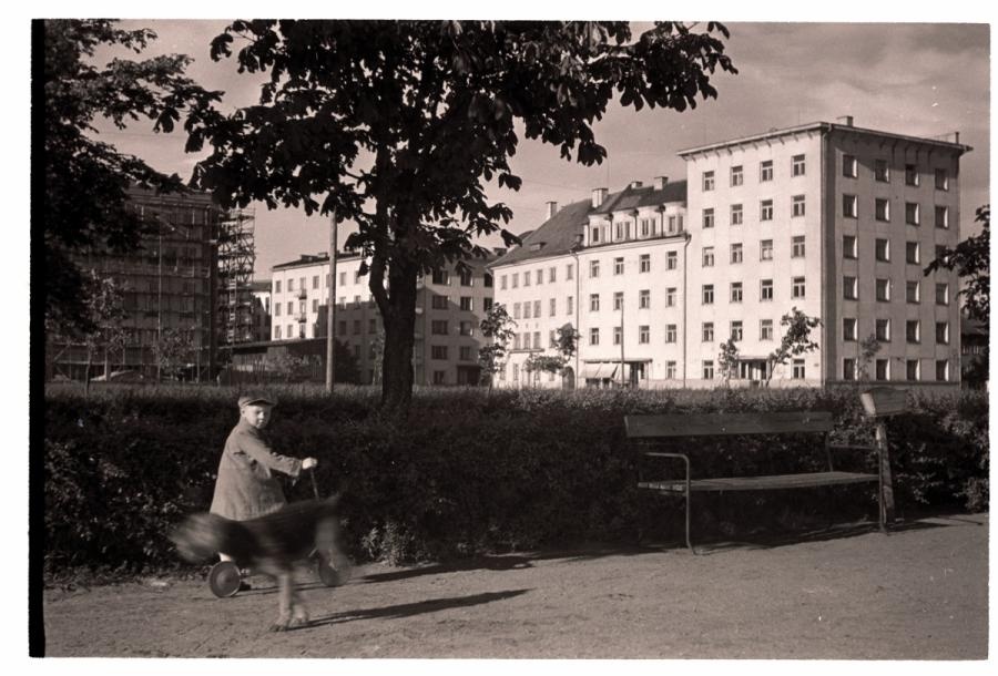 Tallinn, Pionieri square, behind the buildings on Kreutzwald Street 15, 17 and 19.