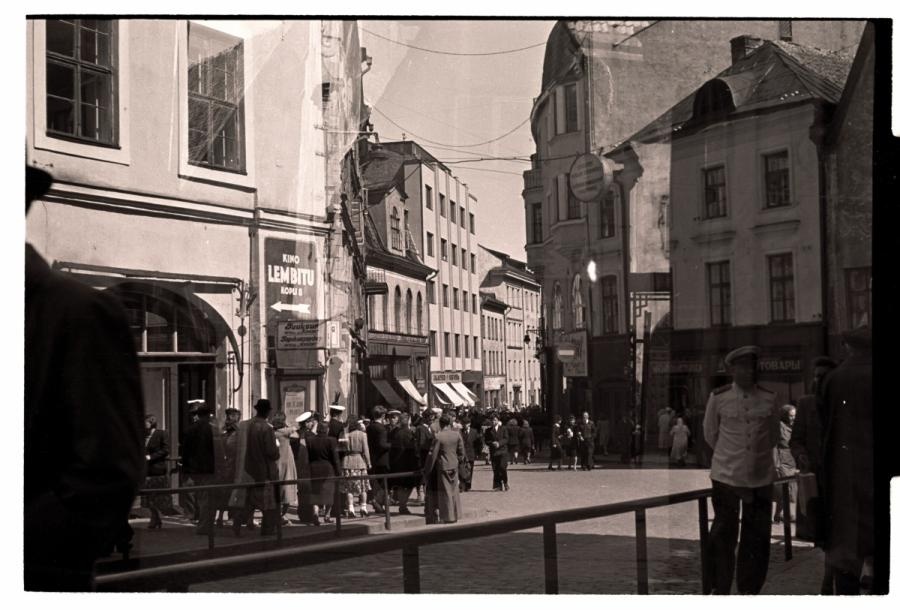 Tallinn, view from Raekoja Street to Viru Street.
