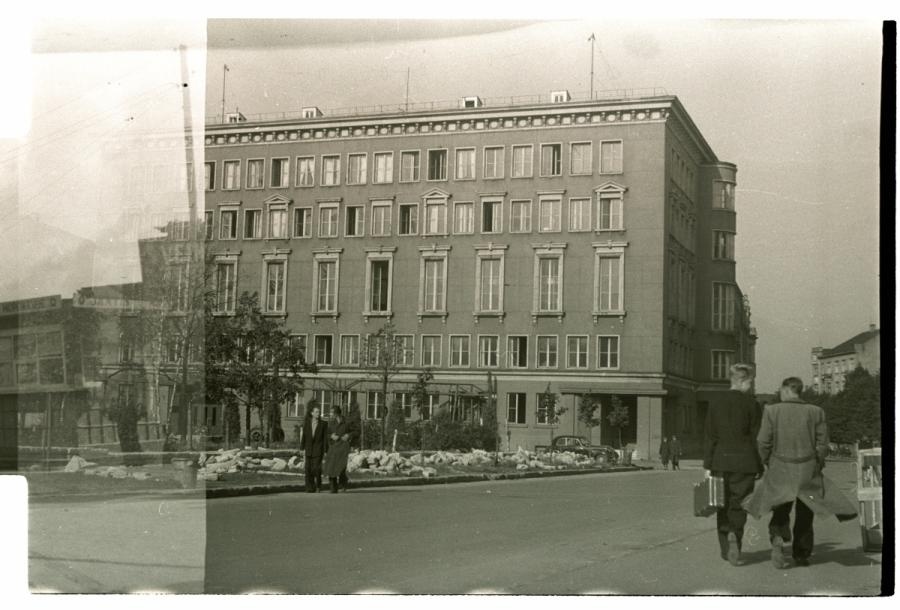 Tallinn, Radio Committee building on Kreutzwald Street, view of the Pionier Square.