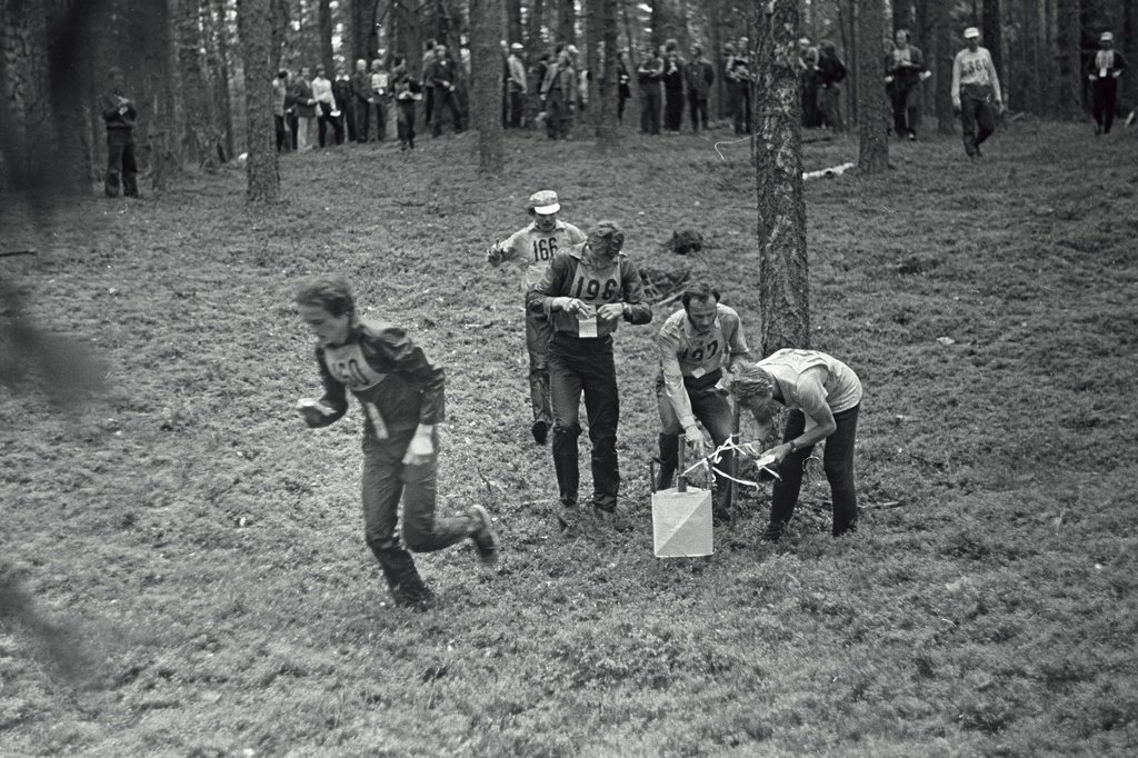 Seeria kirjeldus: XVIII Eesti-Leningrad matš;Eesti MV teate-o. E-Len matš toimus 24.-25. juuni 1977 suund-o ja teate-o. Kaiu, Jõgevamaa, Eesti