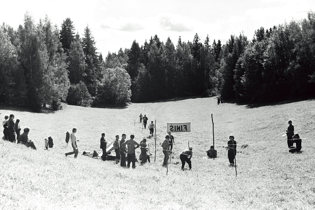 Seeria kirjeldus: XVIII Eesti-Leningrad matš;Eesti MV teate-o. E-Len matš toimus 24.-25. juuni 1977 suund-o ja teate-o. Kaiu, Jõgevamaa, Eesti