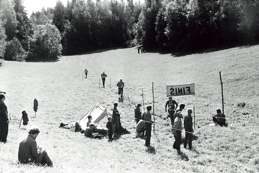 Seeria kirjeldus: XVIII Eesti-Leningrad matš;Eesti MV teate-o. E-Len matš toimus 24.-25. juuni 1977 suund-o ja teate-o. Kaiu, Jõgevamaa, Eesti