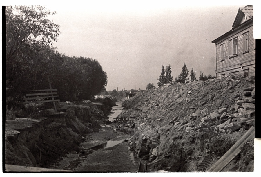 Tallinn, Keskla Street, sewerage.