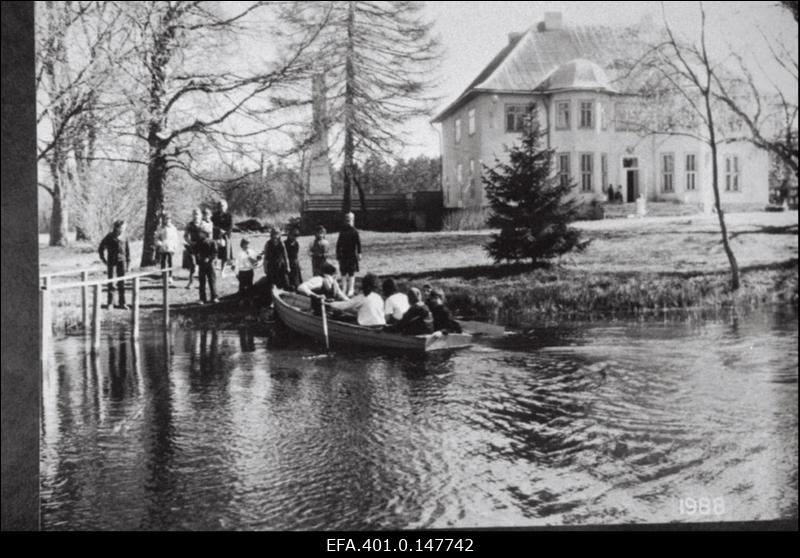 Vaade Lümandu mõisahoonele.