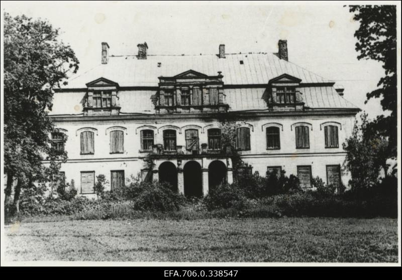 Malla mõisahoone.