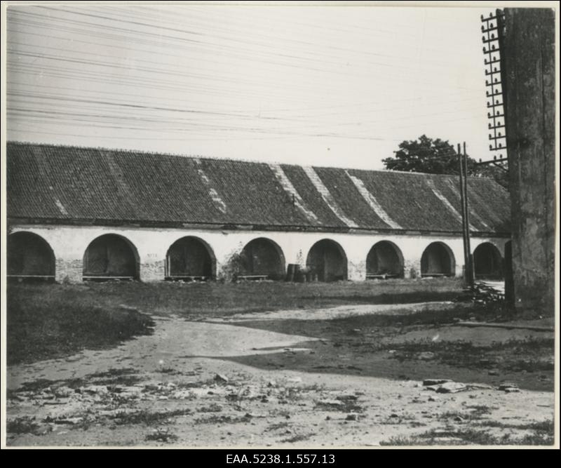 Kolga mõisa ait