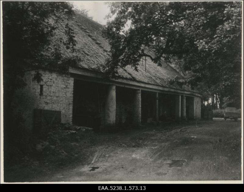 Pudivere mõisa ait