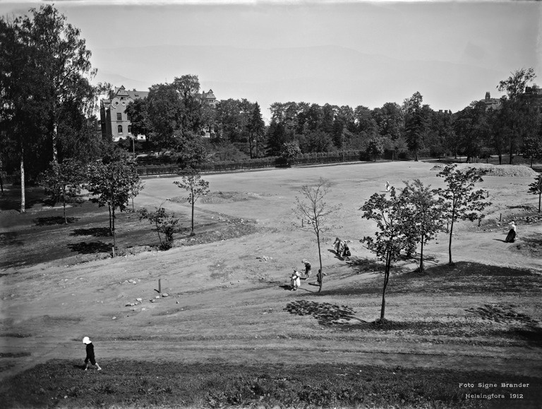 Kaisaniemen urheilukenttä