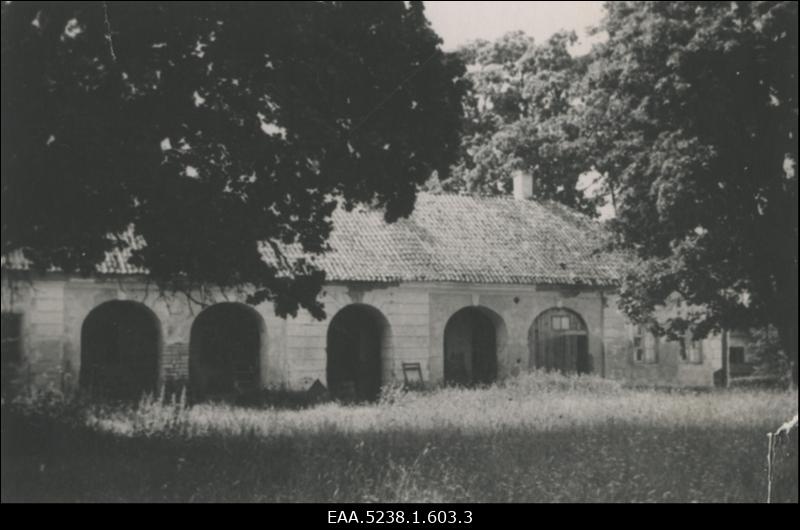 Rägavere mõisa ait
