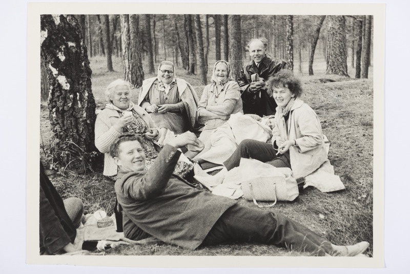 Piknik-puhkehetk Kauksi rannas 1956