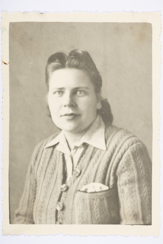 Raissa Kotõk portreefoto 1945