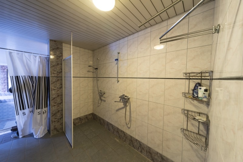 Jaama 42 sauna- ja basseinimaja sisevaade