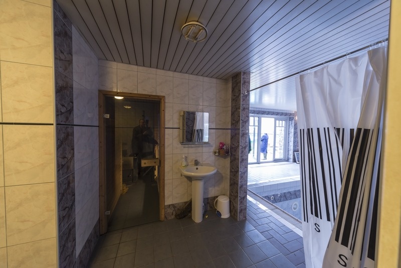 Jaama 42 sauna- ja basseinimaja sisevaade