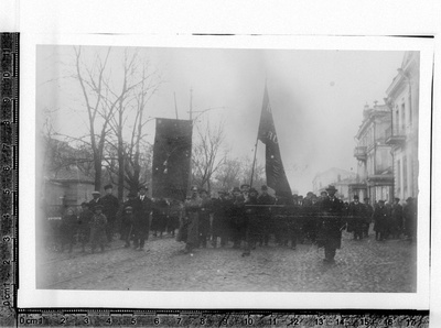 Eestlaste meeleavaldus  Moskvas 1. mail 1917  duplicate photo