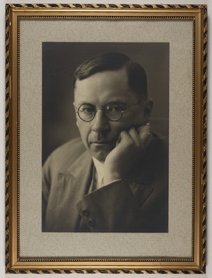 Kirjanik Hugo Raudsepa portree  duplicate photo