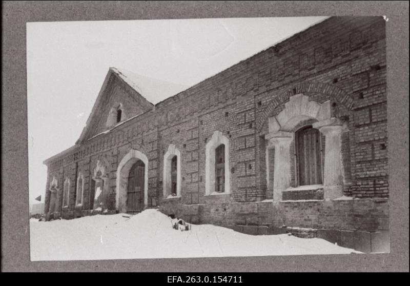 Endise Rõngu kõvera kõrtsi hoonest säilinud keskosa rekonstrueerimine.