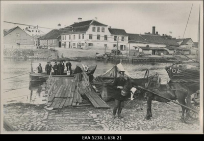 Vaade Emajõele ja Holmi tänava algusele aastal 1900, koopia fotost  duplicate photo