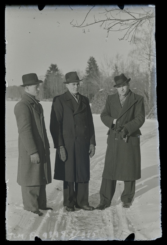 Kolm meest: vasakult - tundmatu, Eduard Kuuton, tundmatu
