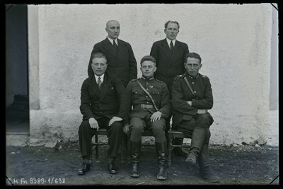 Grupiportree I rida vasakult: Juhan Kalmus, Aleksander Noorpalu, Villem Kont; II r v: Nikolai Kask, Juhan Rebane.  similar photo