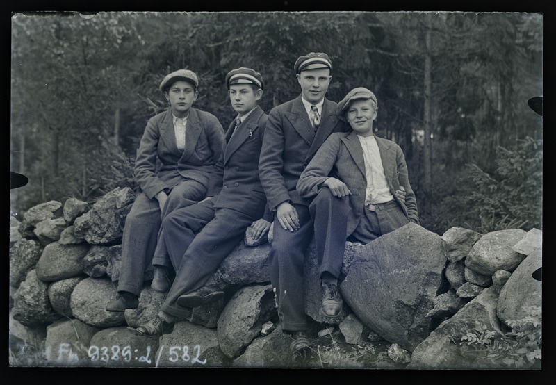Grupiportree vasakult: Oskar Kuutok, Erich Seppik, Harald Valgmäe, Karl Reinvald.