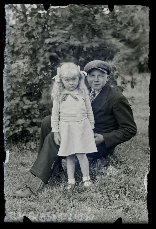 Kaksikportree vasakult: Aino Reinik, Juhan Teder.