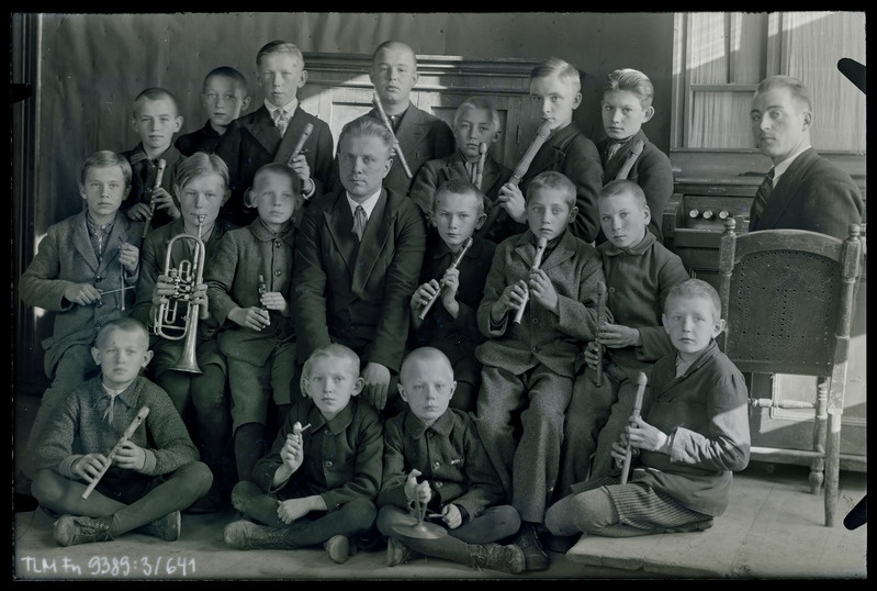 Grupiportree: Tuhala kooli orkester.