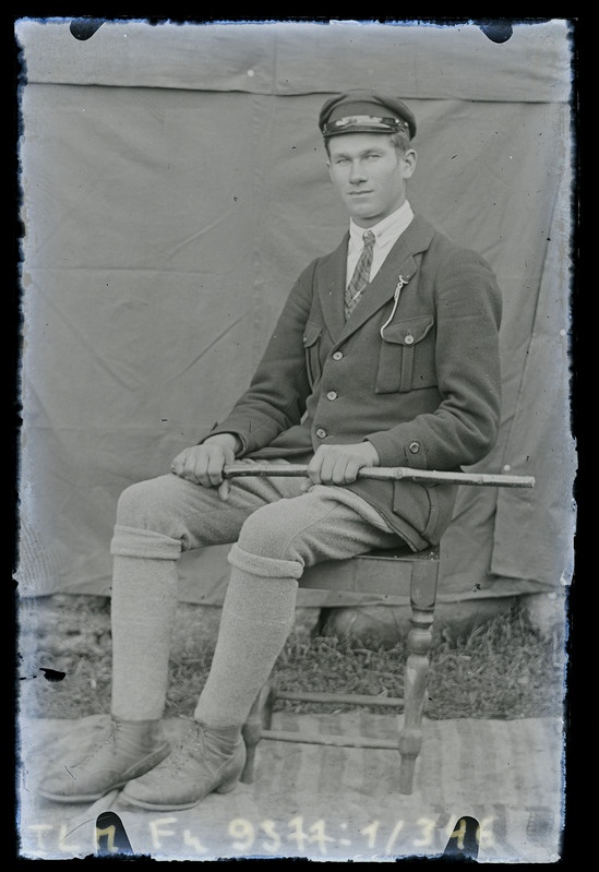 Portree: Arnold Topaasia