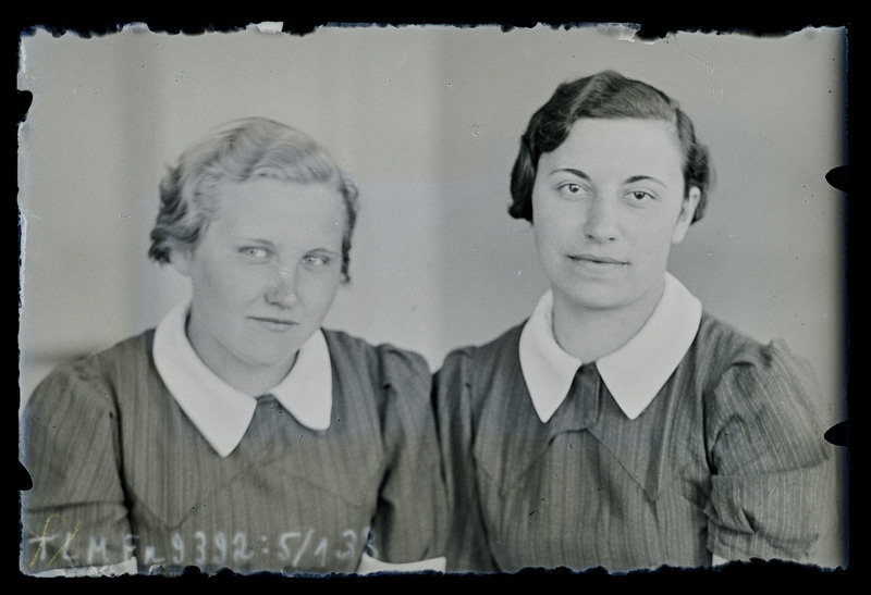 Kaksikportree: tundmatud naised