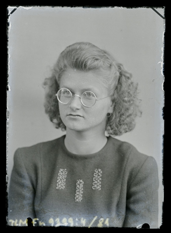 Portree: tundmatu naine