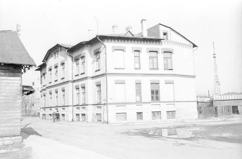 One of Tallinn's funeral homes before World War I
