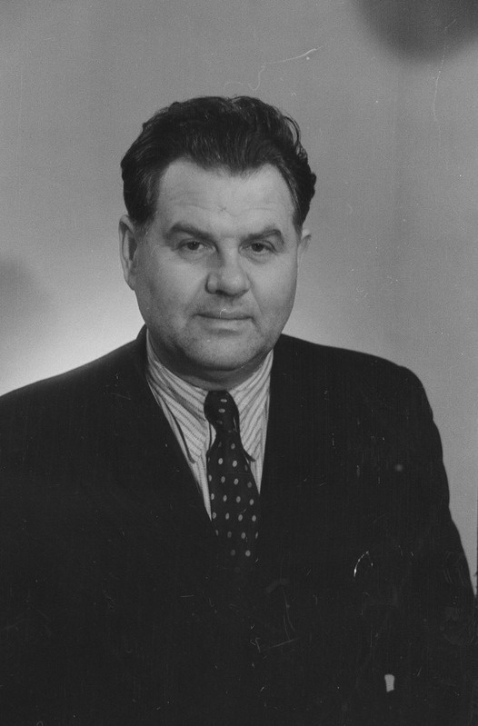 portree: Nikolai Goldschmidt, rinnaportree, ca 1953