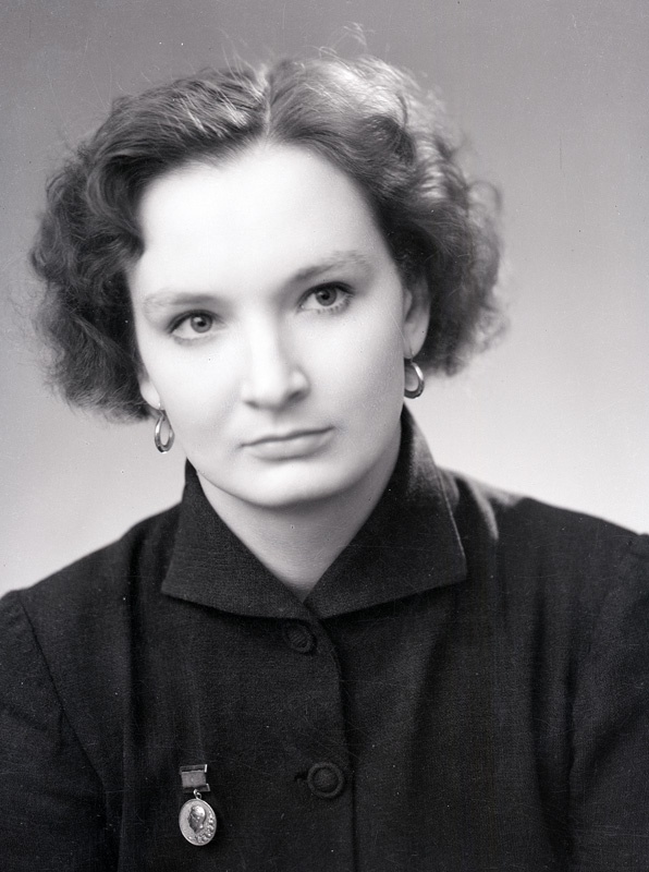 foto, L. Nurmik, Lia Laats, portree, 1953