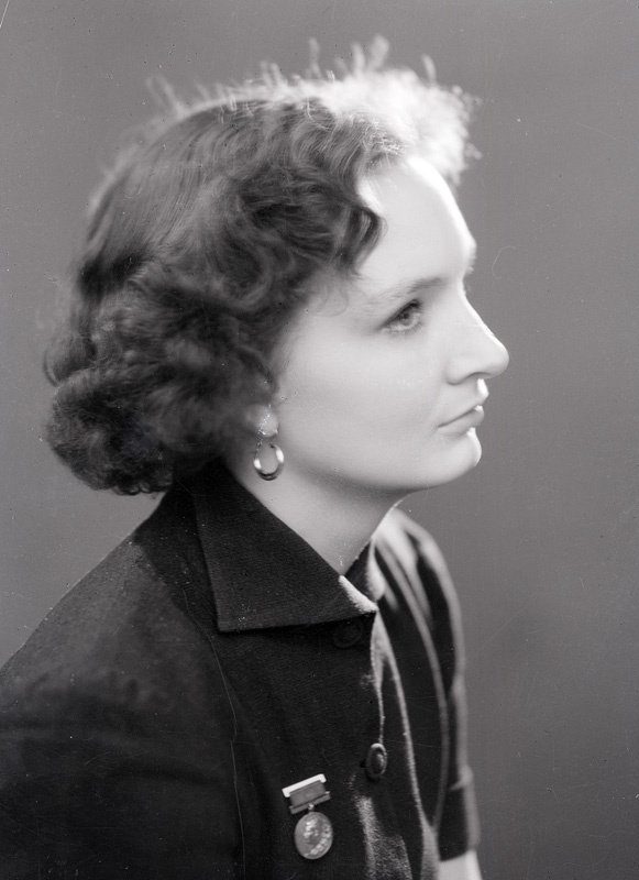foto, L. Nurmik, Lia Laats, portree, 1953