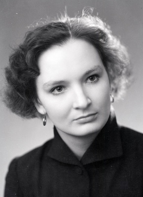 foto, L. Nurmik, Lia Laats, portree, 1953  similar photo